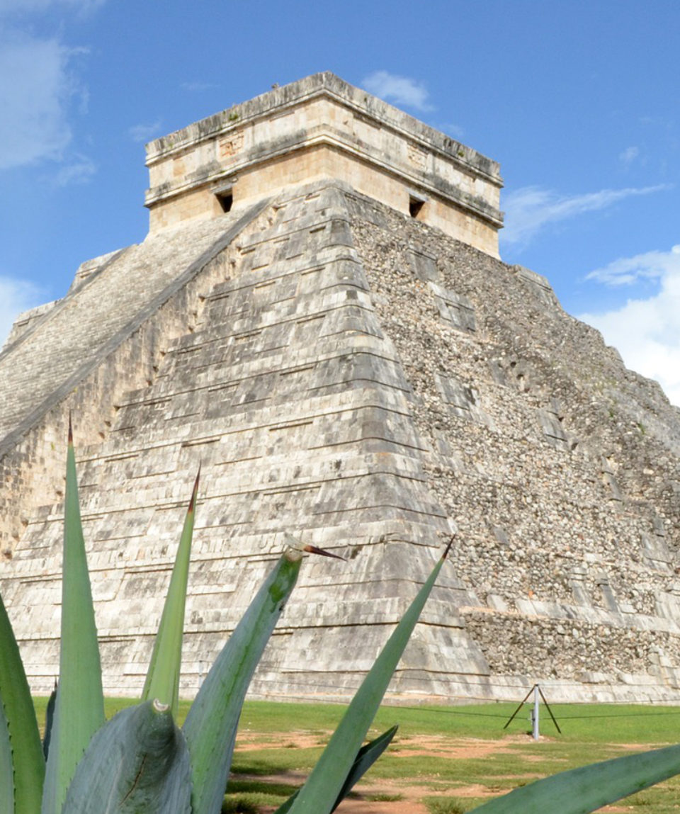 Chichen Itza Pyramid 2